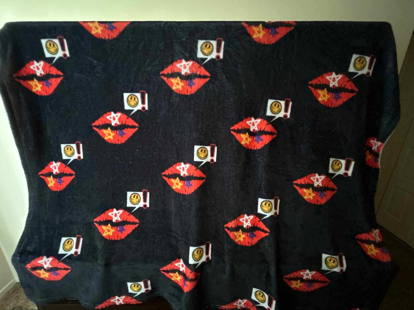 SSS Word of Mouth 5ft Throw Blanket