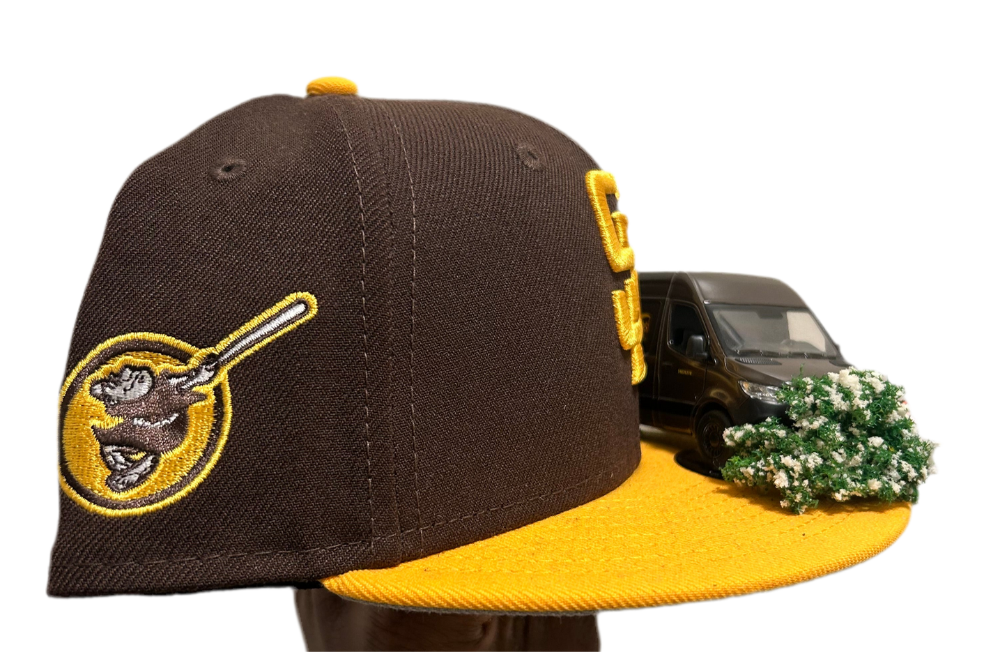 “Parcel Service” San Diego Padres Snapback (1of1)